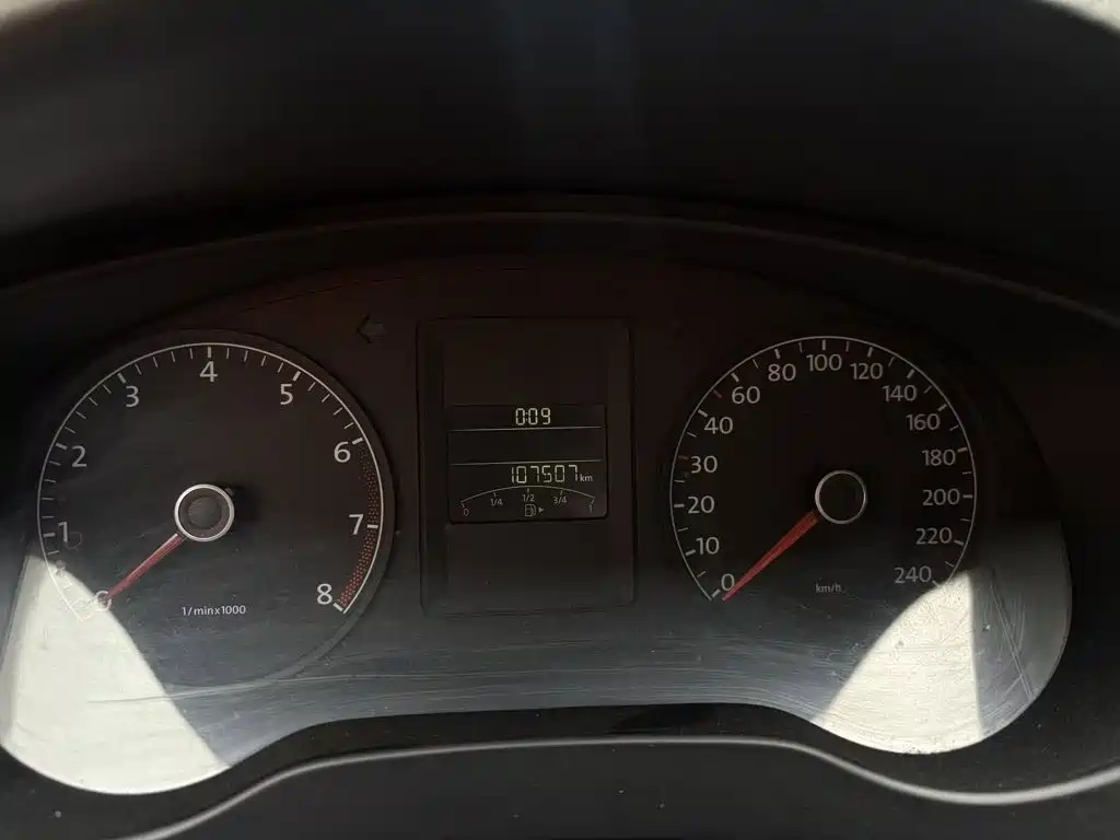 Volkswagen Sagitar — миниатюра 14