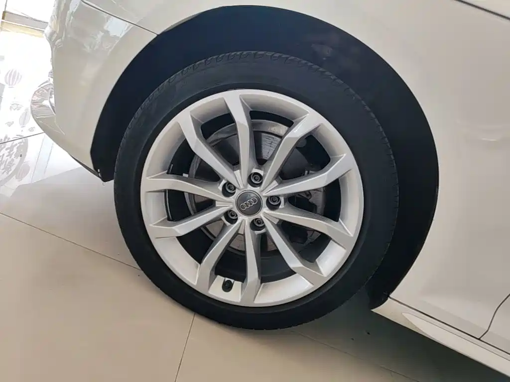 Audi A4L — миниатюра 23