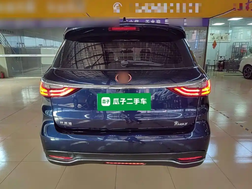 BYD MAX — миниатюра 6