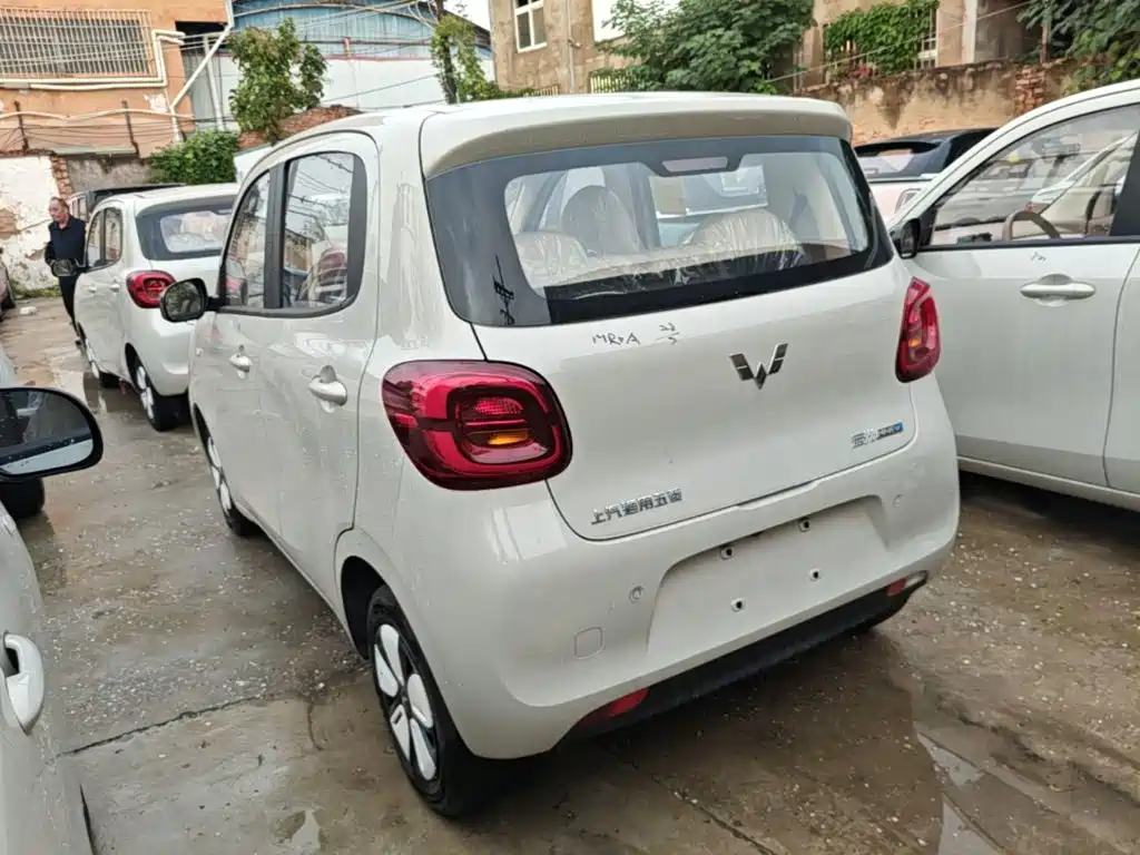 Wuling MINIEV — миниатюра 5