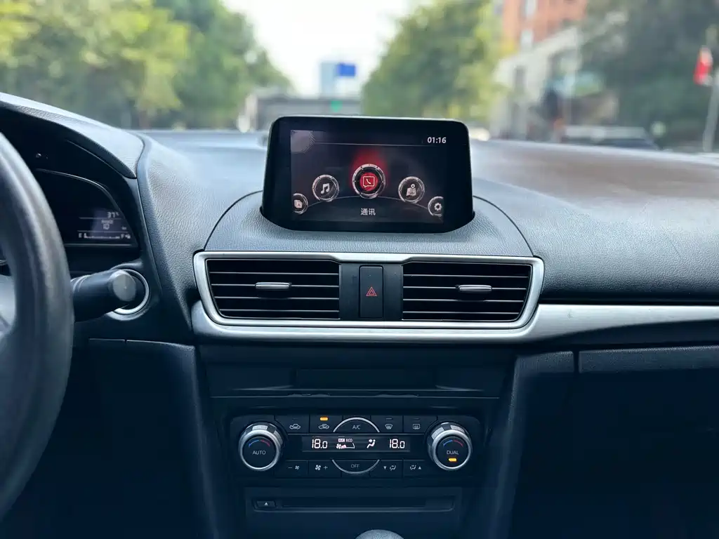 Mazda 3 Axela — миниатюра 19