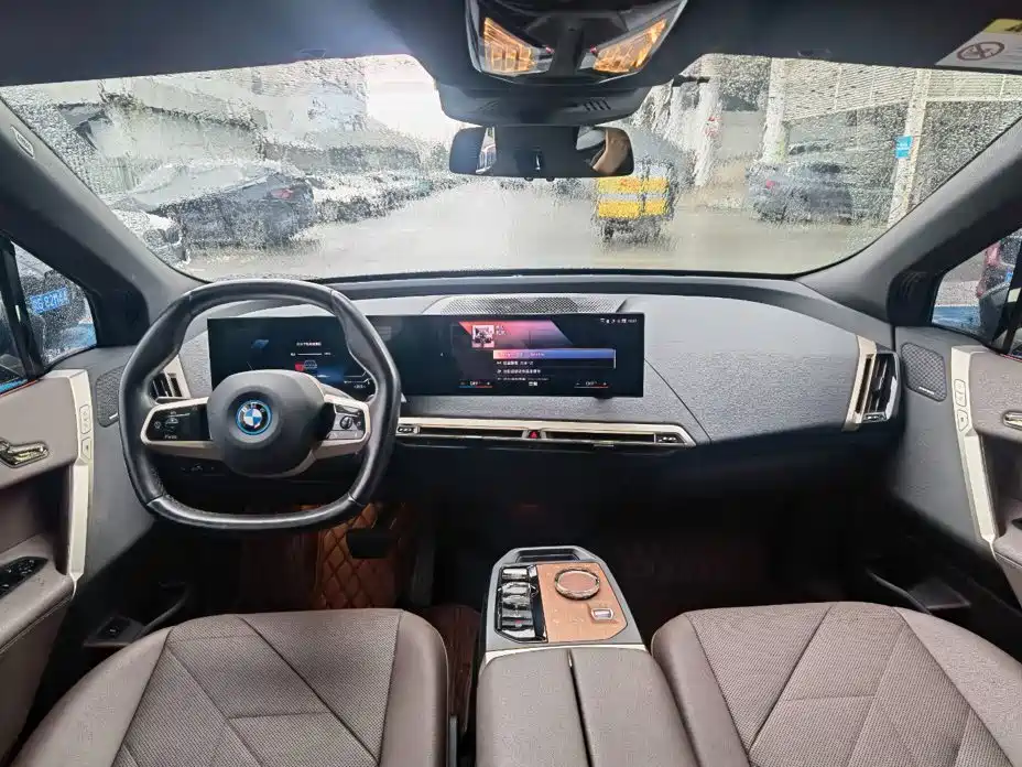 BMW iX — миниатюра 6