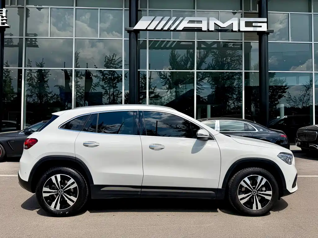 Mercedes-Benz GLA — миниатюра 5