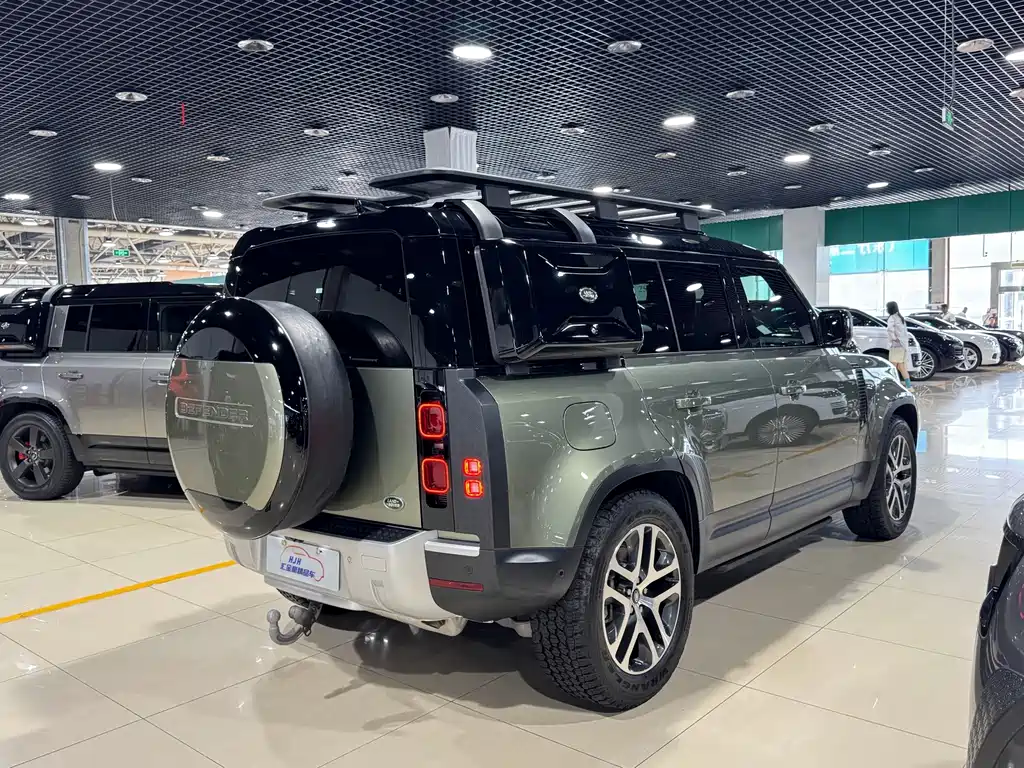 Land Rover Defender — миниатюра 16