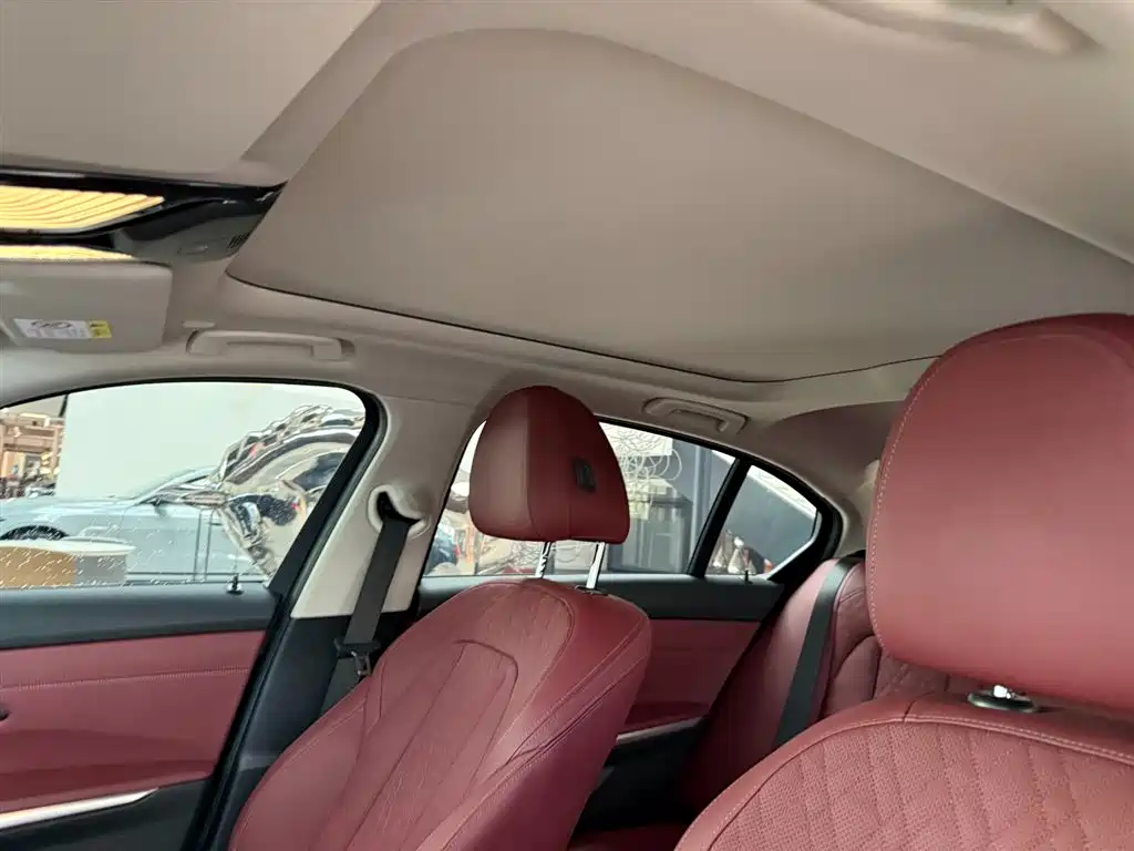 BMW 3 Series — миниатюра 8