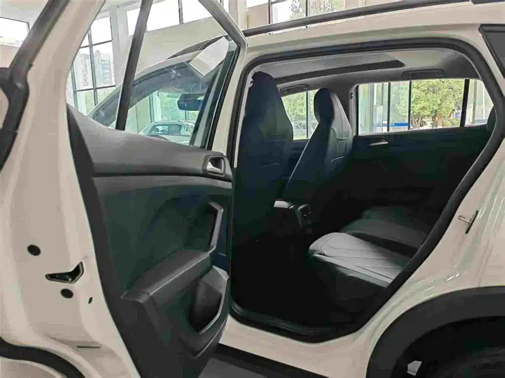 Volkswagen Tharu — миниатюра 6