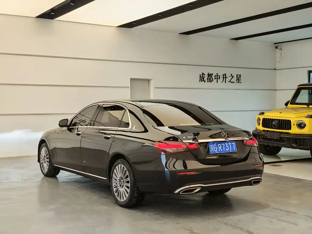 Mercedes-Benz E-Class — миниатюра 5