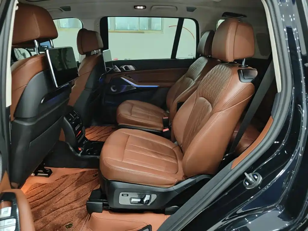 BMW X7 — миниатюра 17