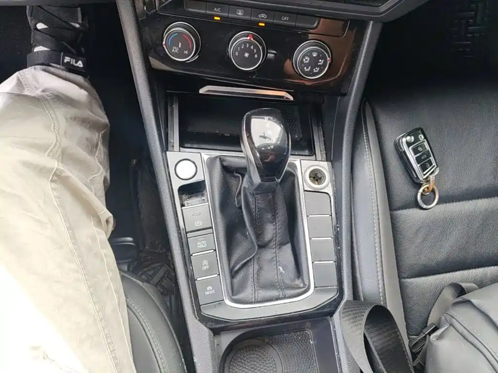 Volkswagen Sagitar — миниатюра 14