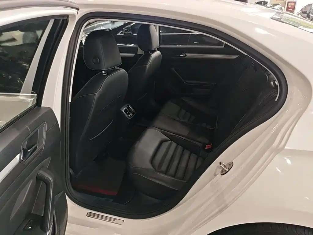 Volkswagen Lamando — миниатюра 17