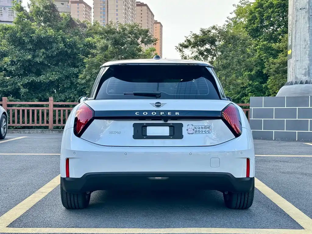 MINI MINI COOPER EV — миниатюра 6