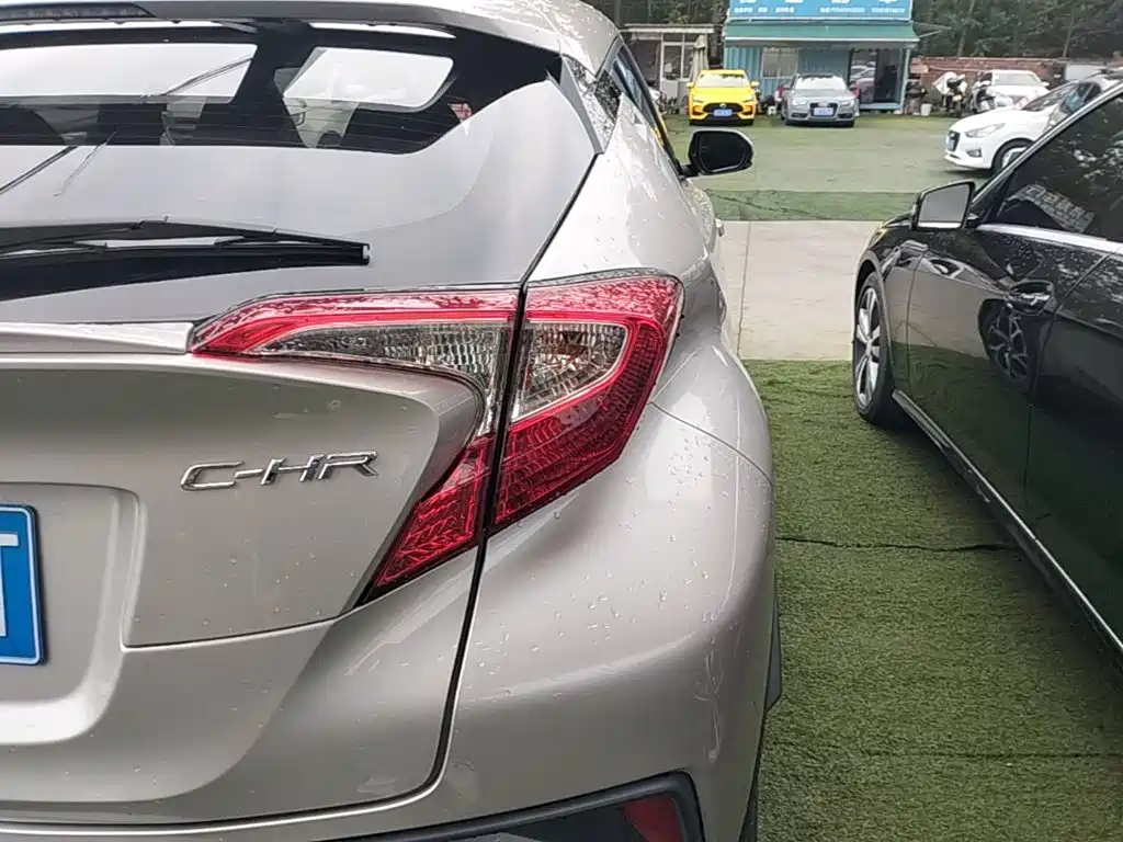 Toyota C-HR — миниатюра 8