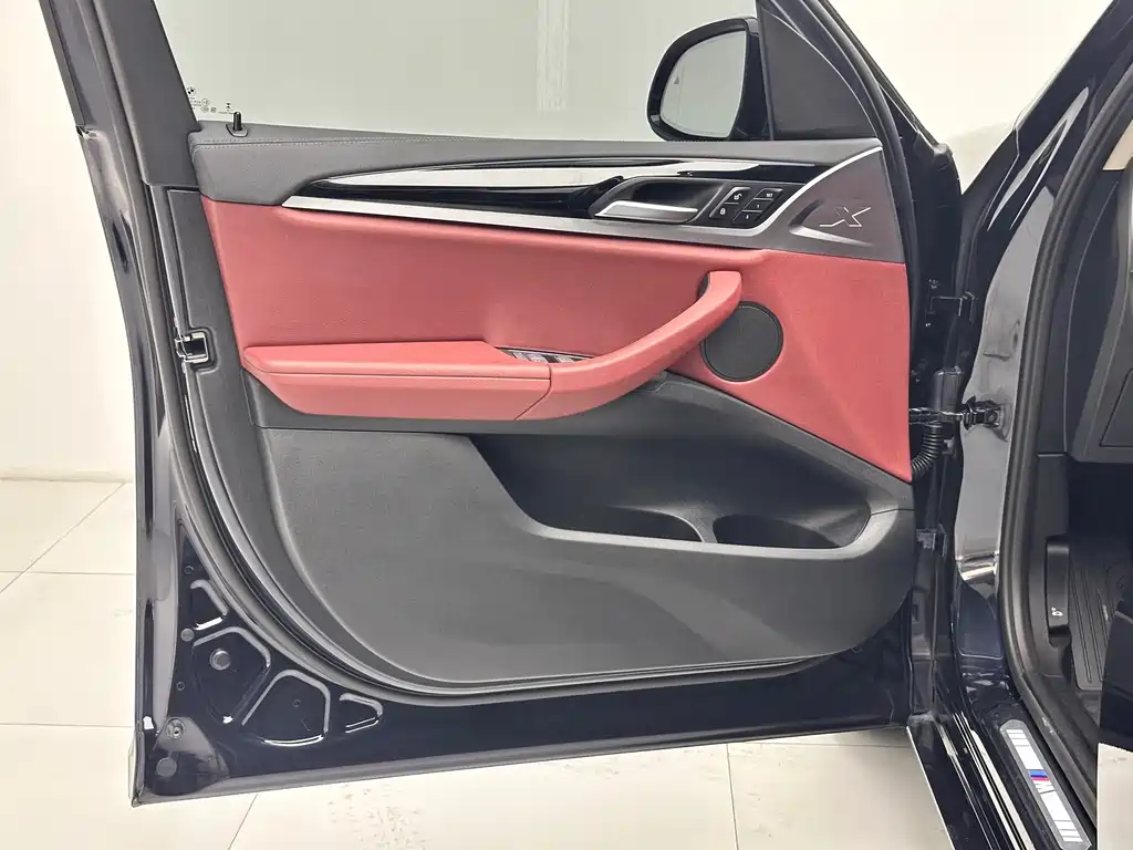 BMW iX3 — миниатюра 11