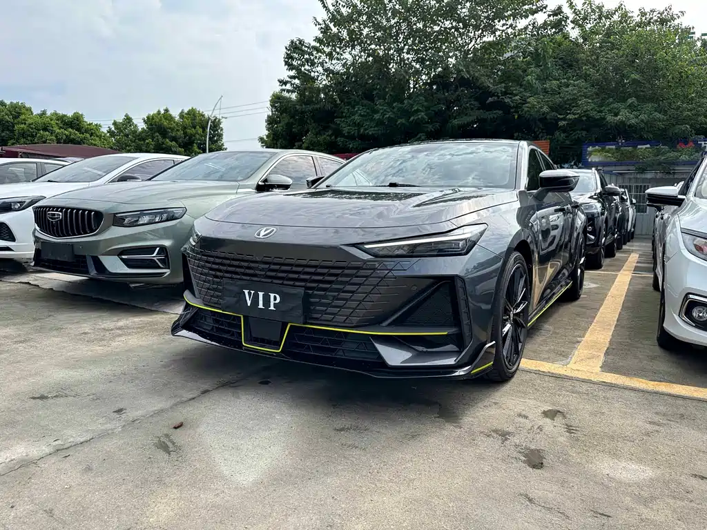 Changan UNI-V 2022 1.5T Sport Edition