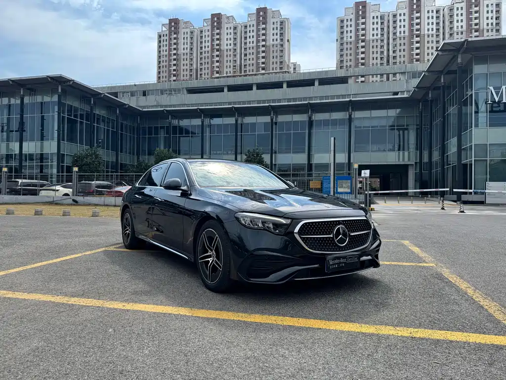 Mercedes-Benz E-Class — миниатюра 4