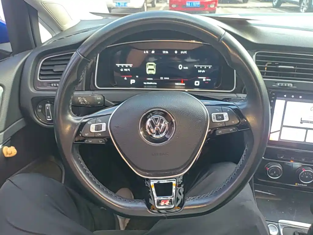 Volkswagen Golf — миниатюра 11