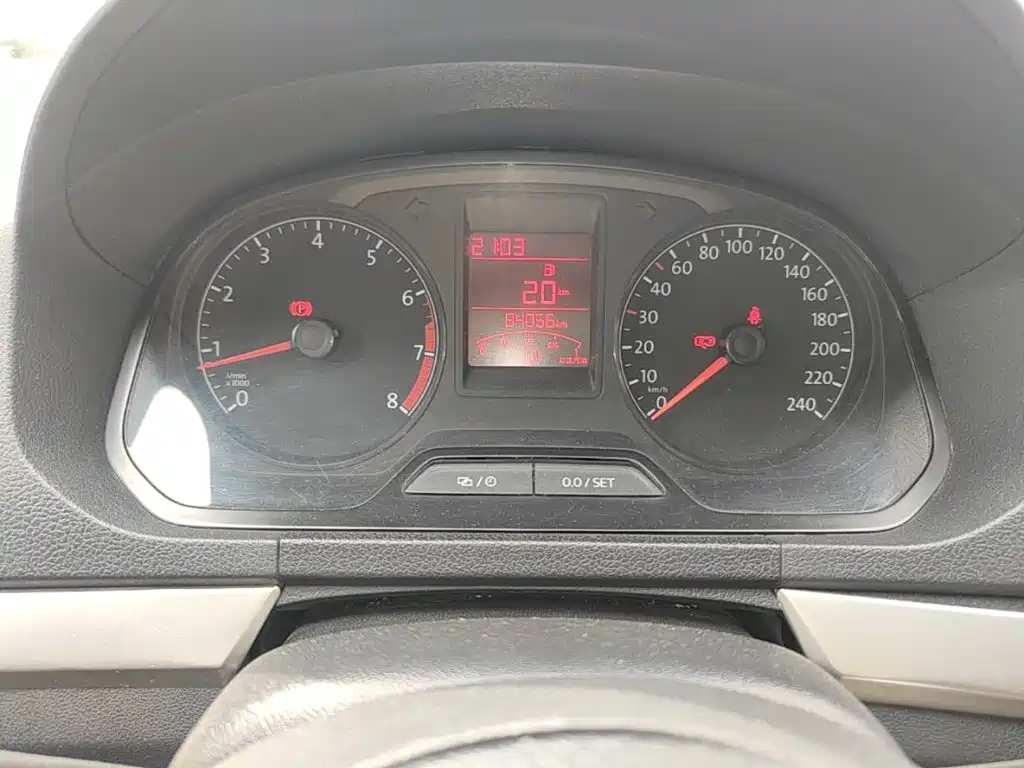 Volkswagen Jetta — миниатюра 12