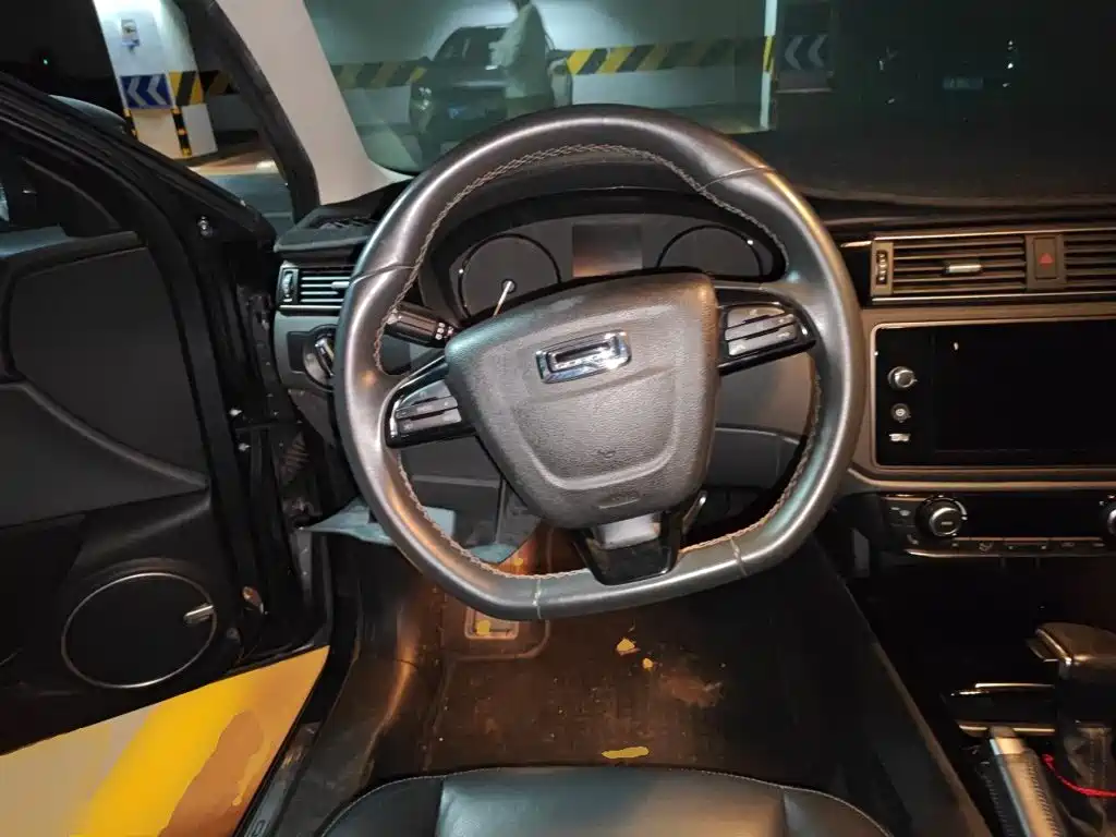 Qoros Qoros 3 — миниатюра 12
