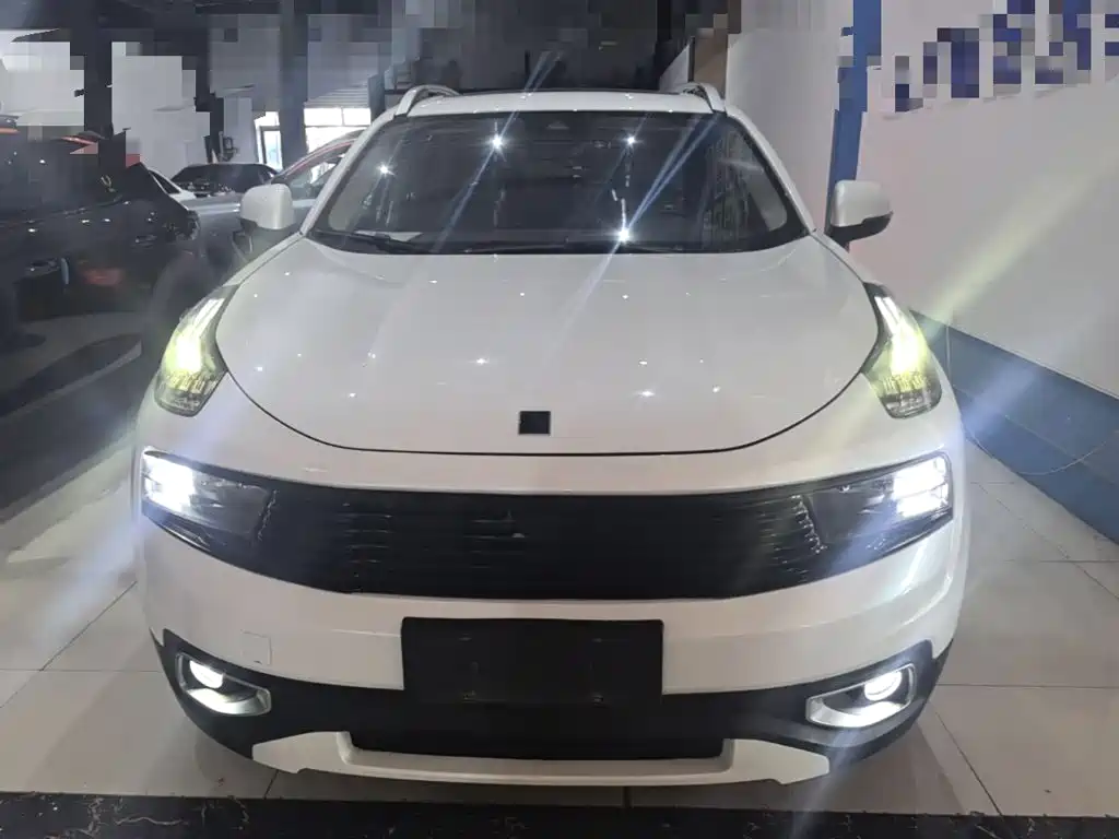 Lynk & Co 01 — миниатюра 3