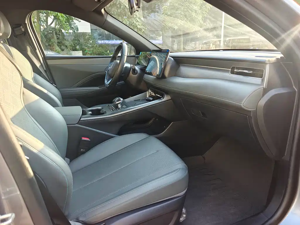 BYD Qin PLUS — миниатюра 10