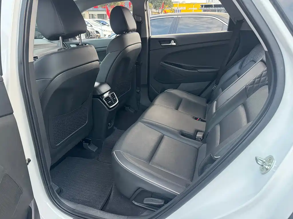 Hyundai Tucson — миниатюра 9