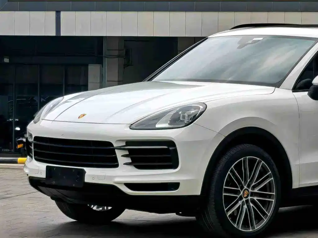 Porsche Cayenne — миниатюра 4