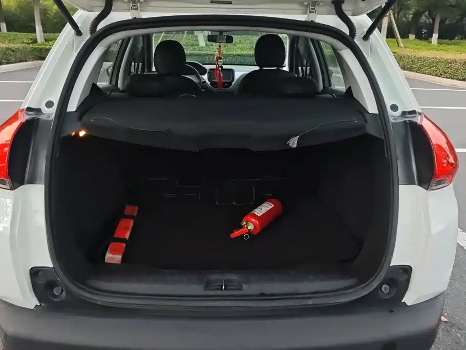 Peugeot 2008 — миниатюра 4