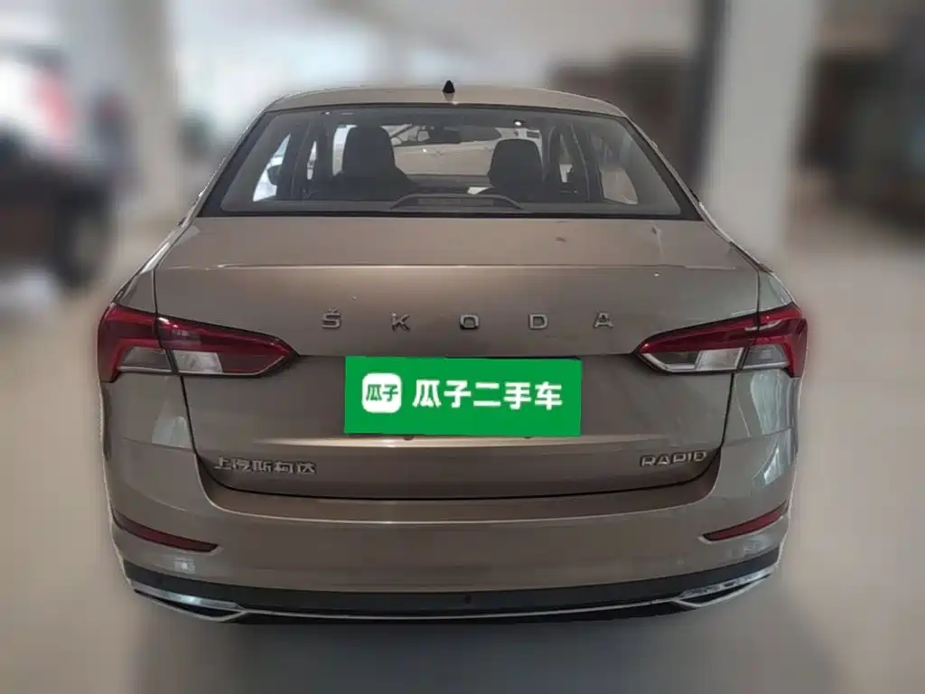 Skoda Rapid — миниатюра 8