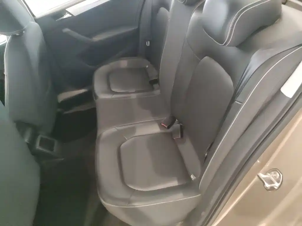 Skoda Rapid — миниатюра 22