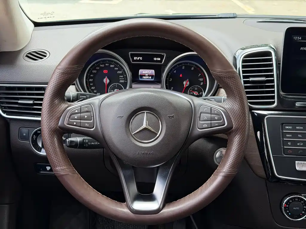 Mercedes-Benz GLE (Import) — миниатюра 9