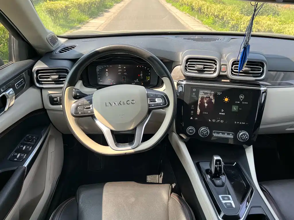 Lynk & Co 02 - фото 8
