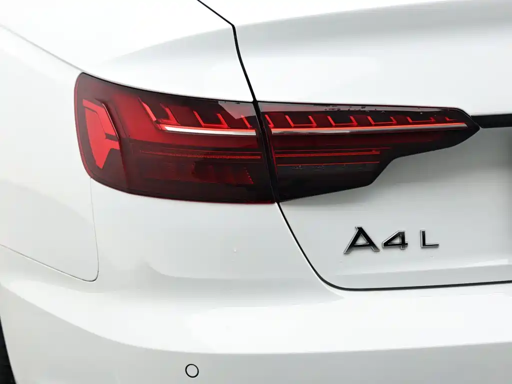 Audi A4L — миниатюра 7