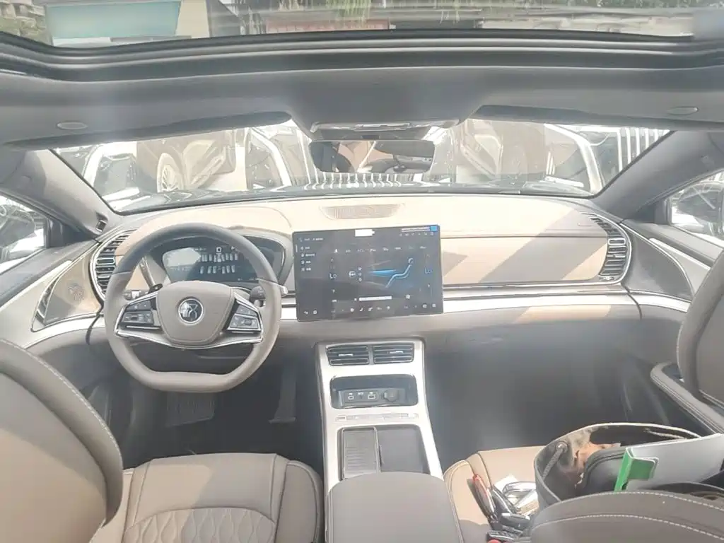 BYD Han — миниатюра 10