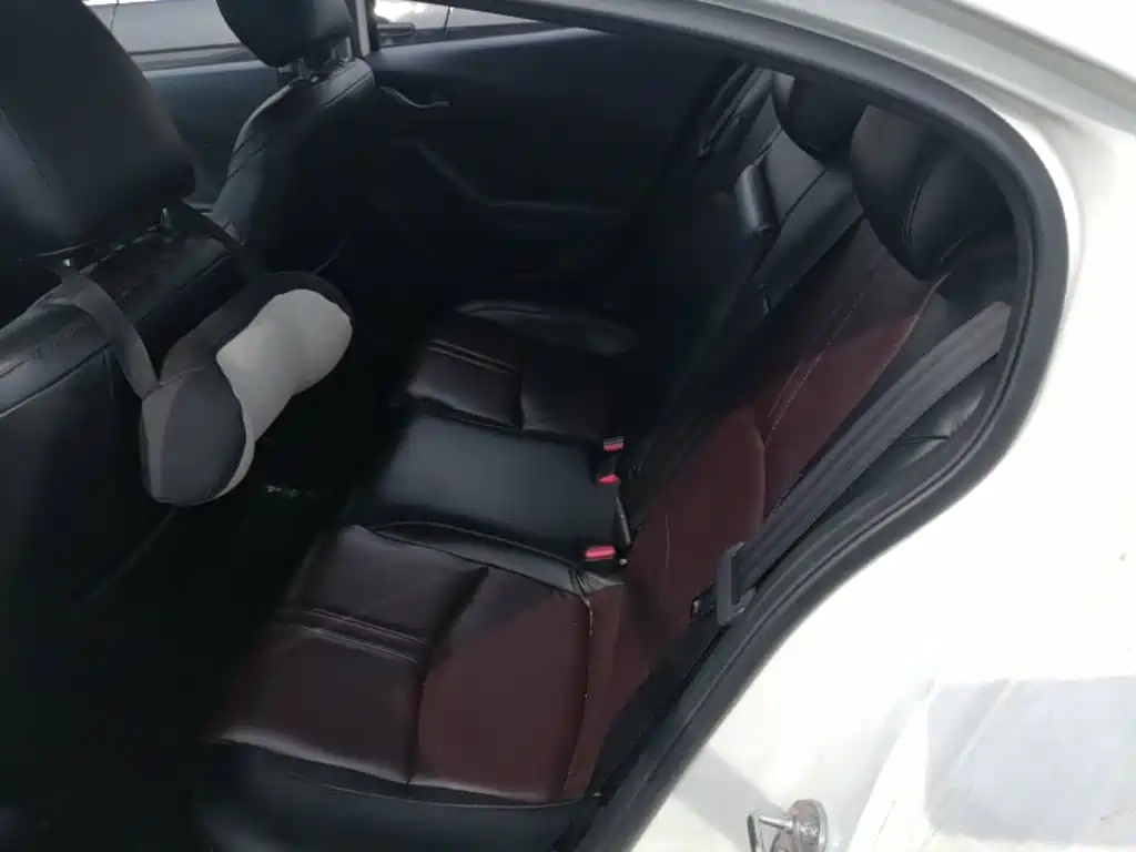 Mazda 3 Axela — миниатюра 17