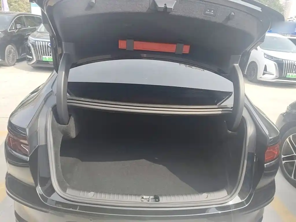BYD Han — миниатюра 19