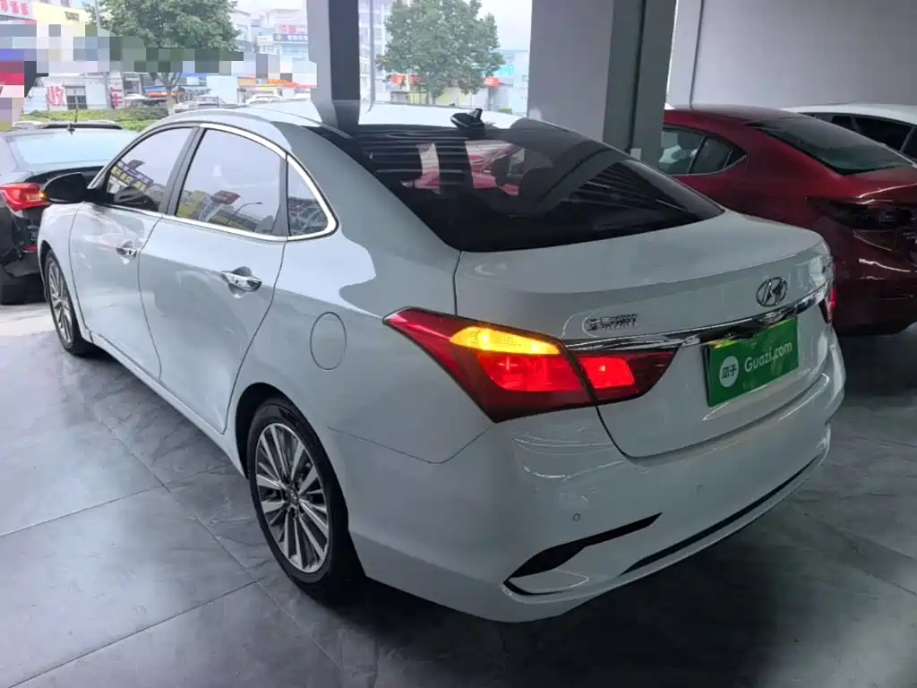 Hyundai Mistra — миниатюра 5