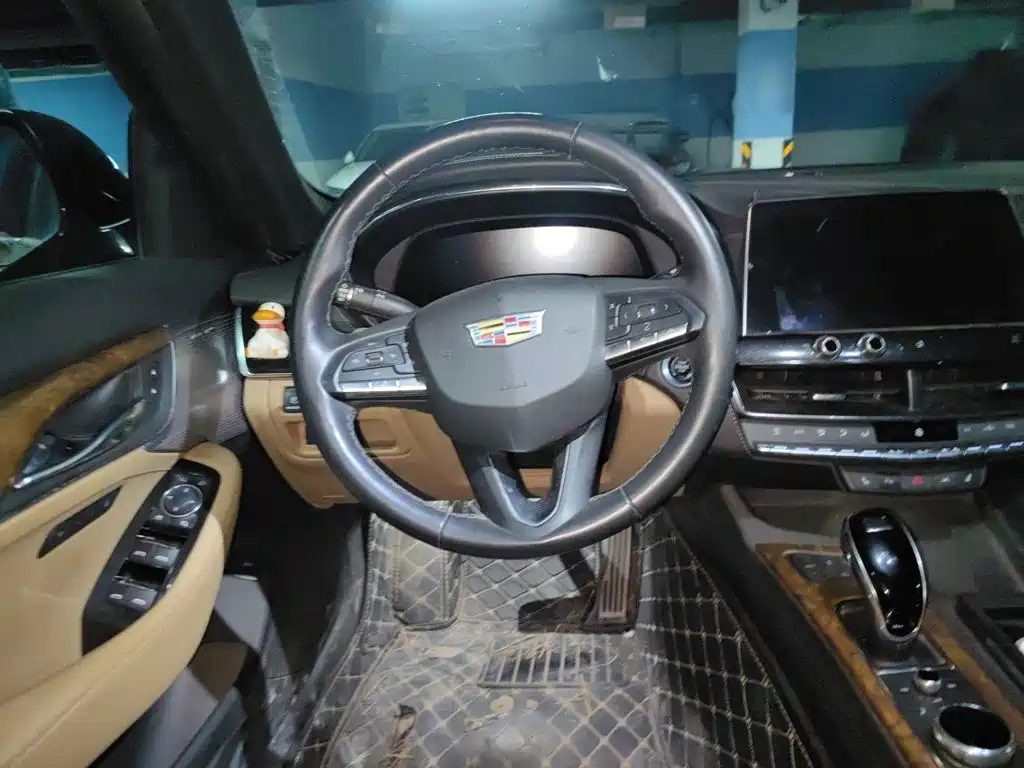Cadillac CT5 — миниатюра 6