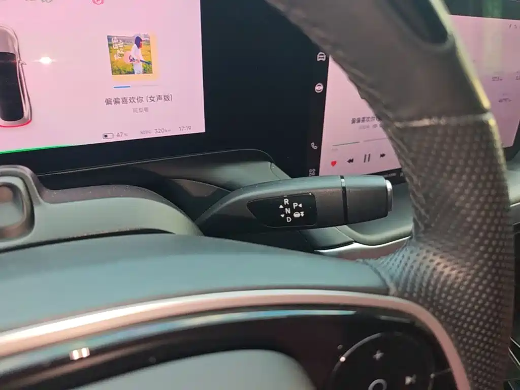XPeng P7 — миниатюра 14