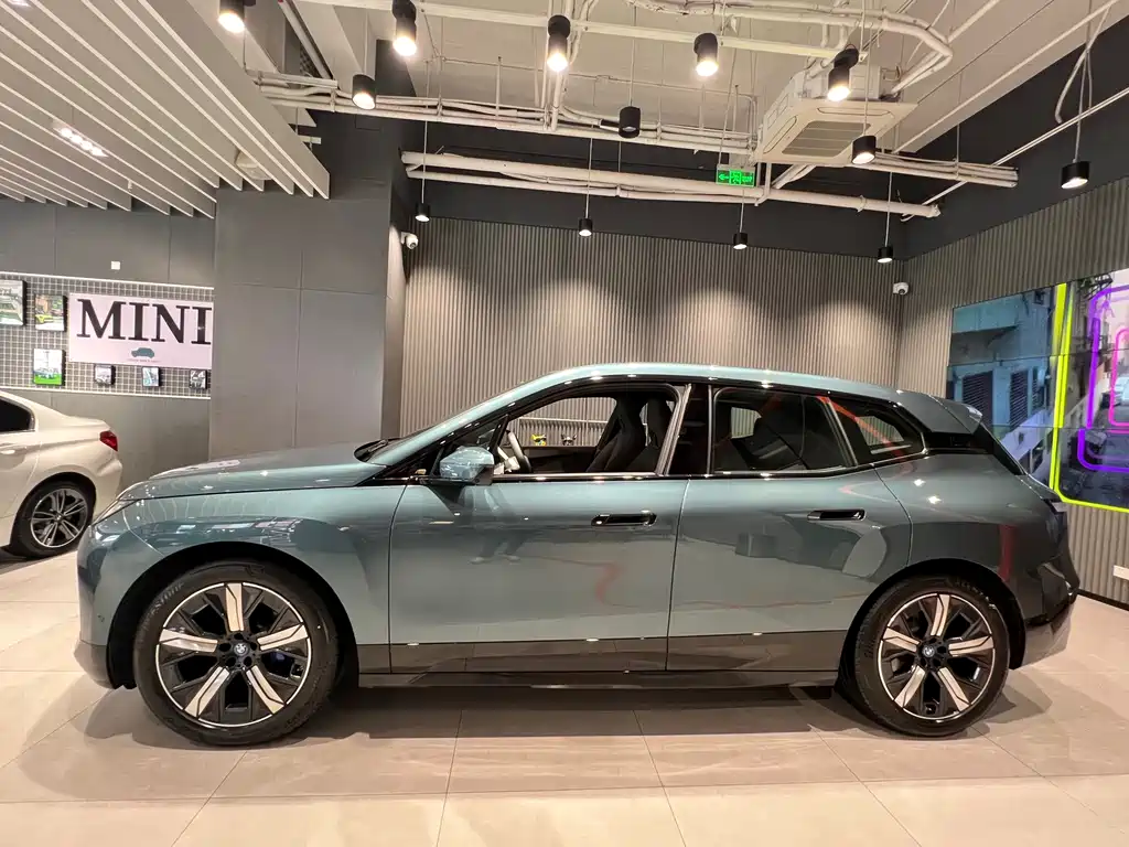 BMW iX — миниатюра 3
