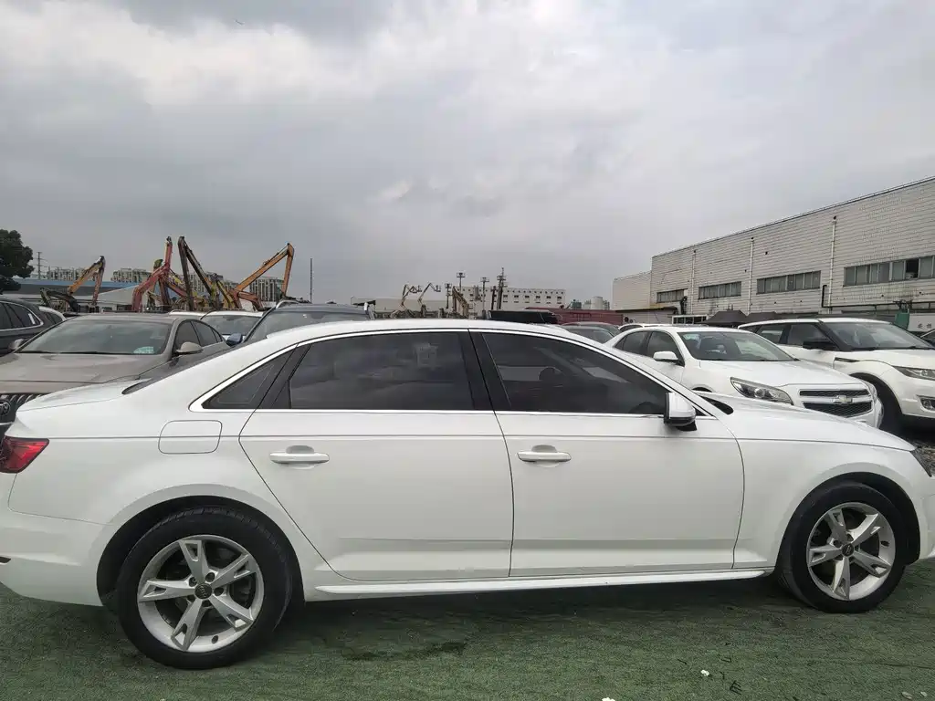 Audi A4L — миниатюра 9