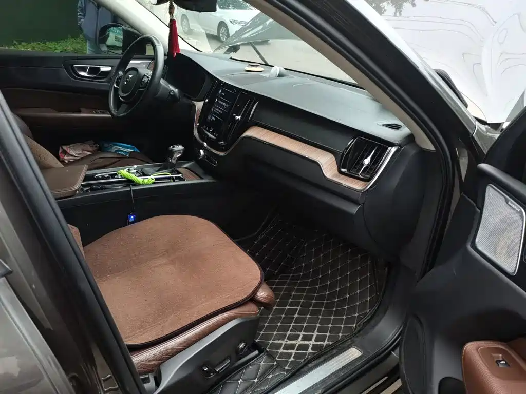 Volvo XC60 — миниатюра 18