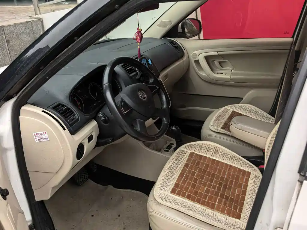 Skoda Fabia — миниатюра 5