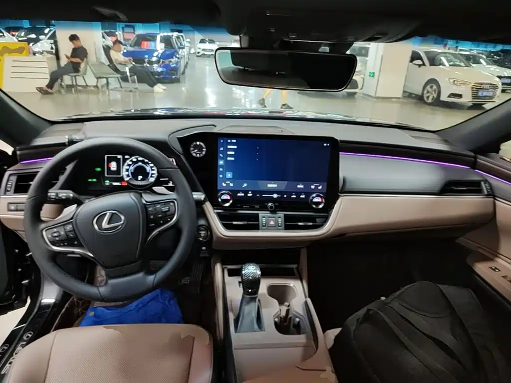 Lexus ES — миниатюра 10