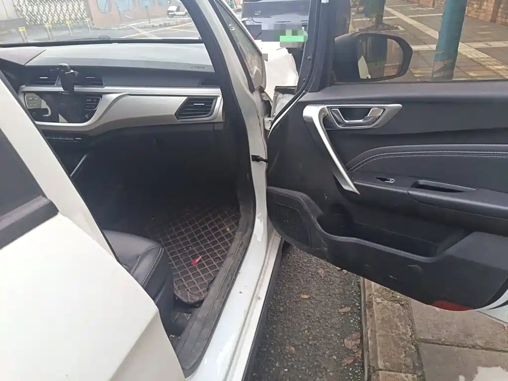Geely Vision X3 — миниатюра 18