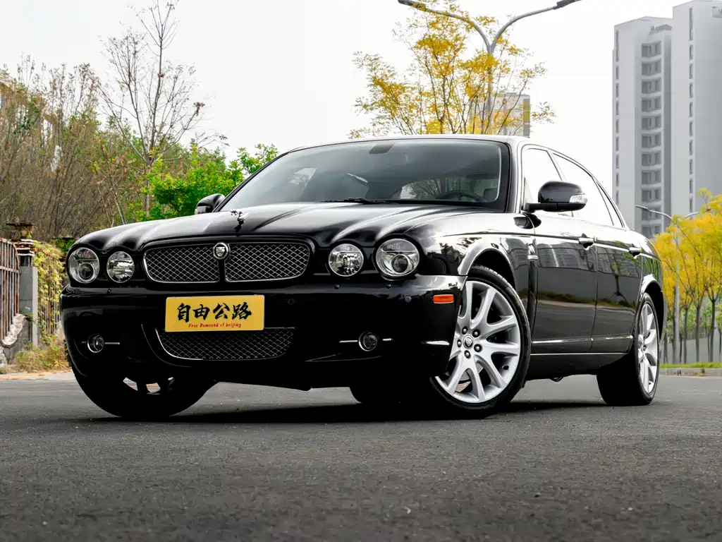 Jaguar XJ — миниатюра 8