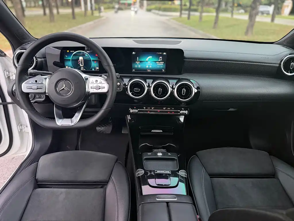 Mercedes-Benz A-Class — миниатюра 13