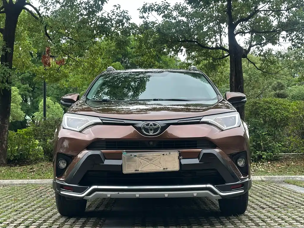 Toyota RAV4 2016 2.0L CVT V