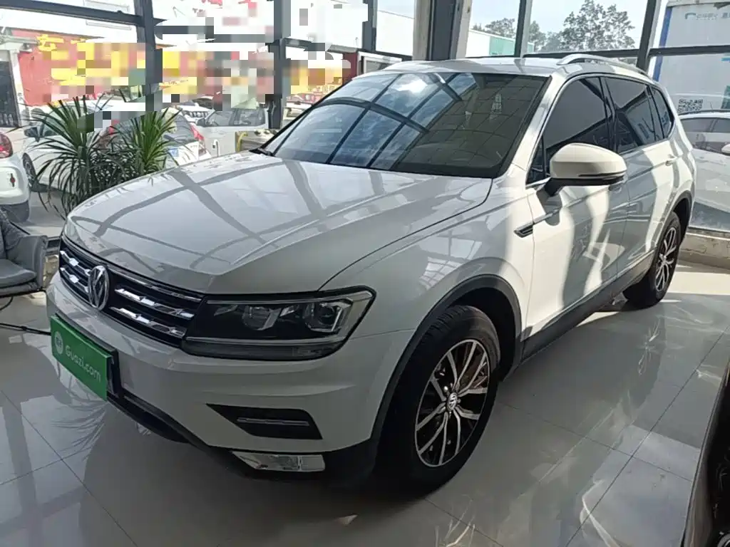 Volkswagen Tiguan L — миниатюра 2