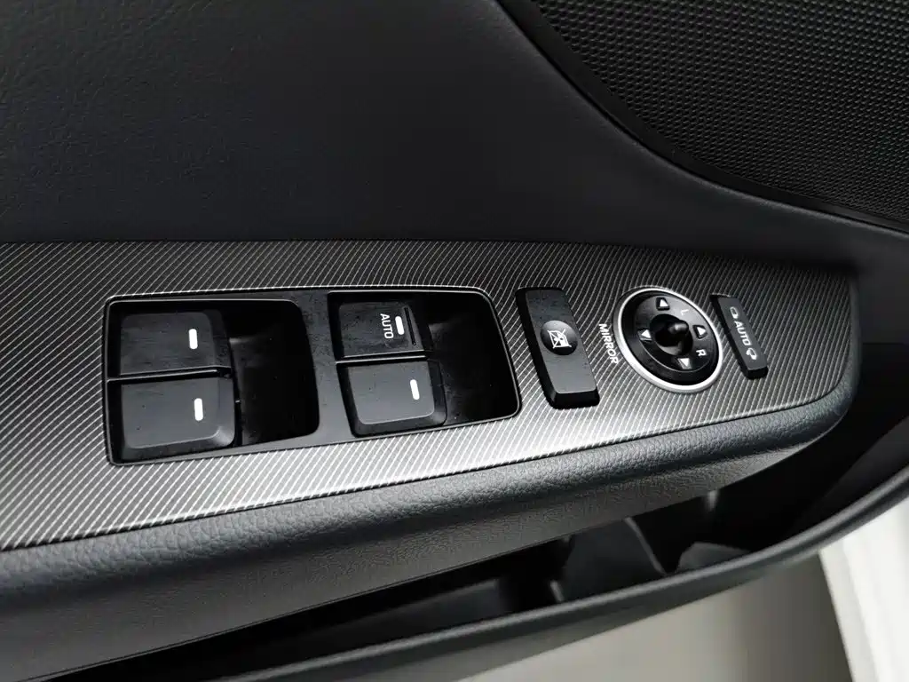 Hyundai Mistra — миниатюра 9