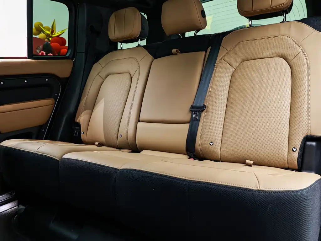 Land Rover Defender — миниатюра 12